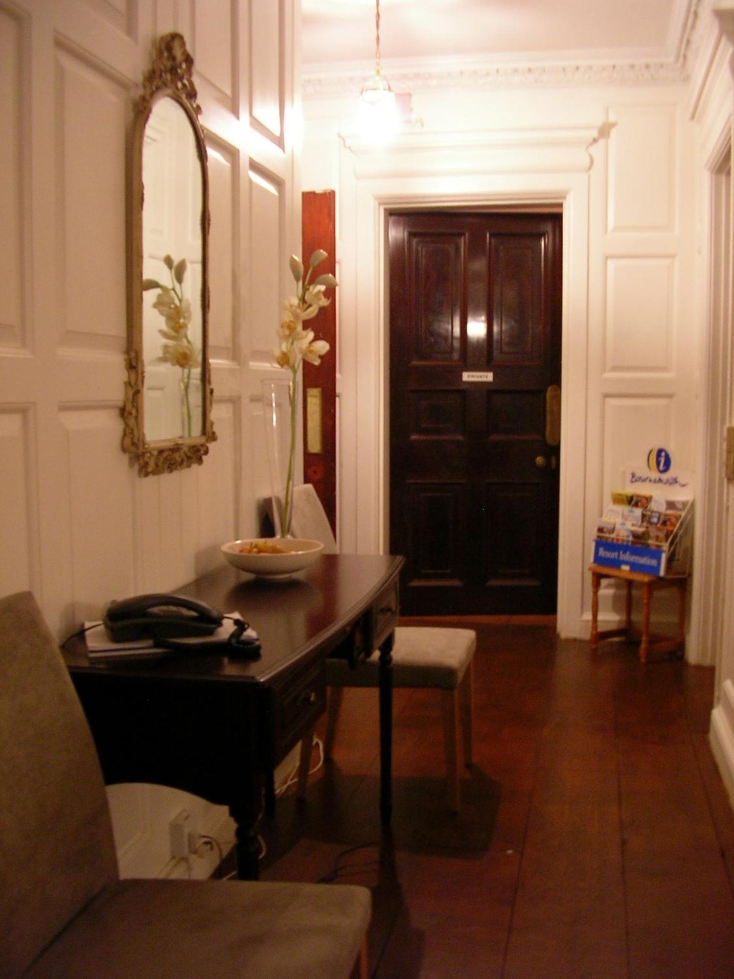 East Cliff Cottage Hotel Bournemouth Bagian luar foto